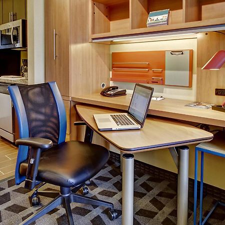 Towneplace Suites Oklahoma City Airport Bagian luar foto