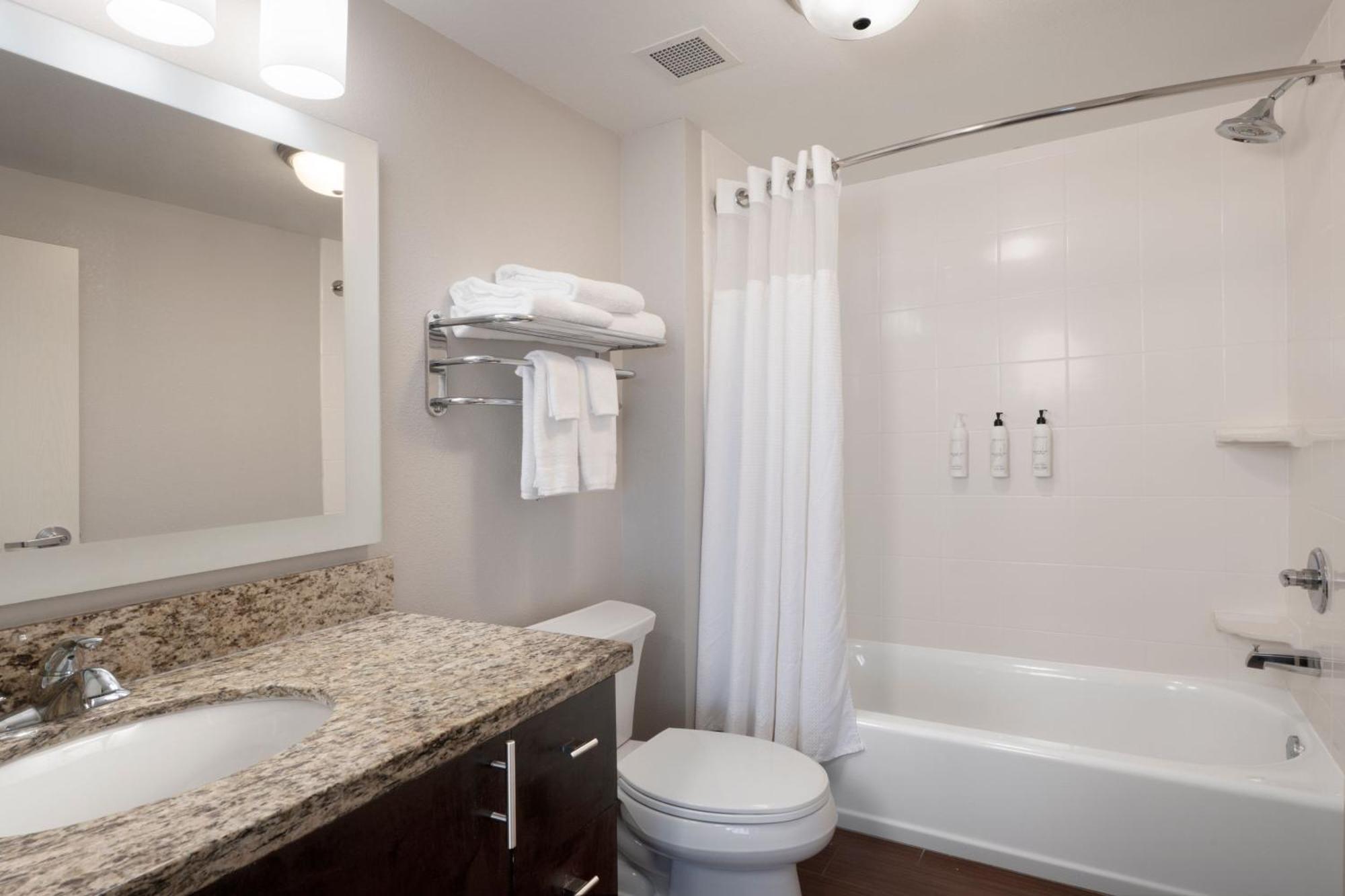 Towneplace Suites Oklahoma City Airport Bagian luar foto