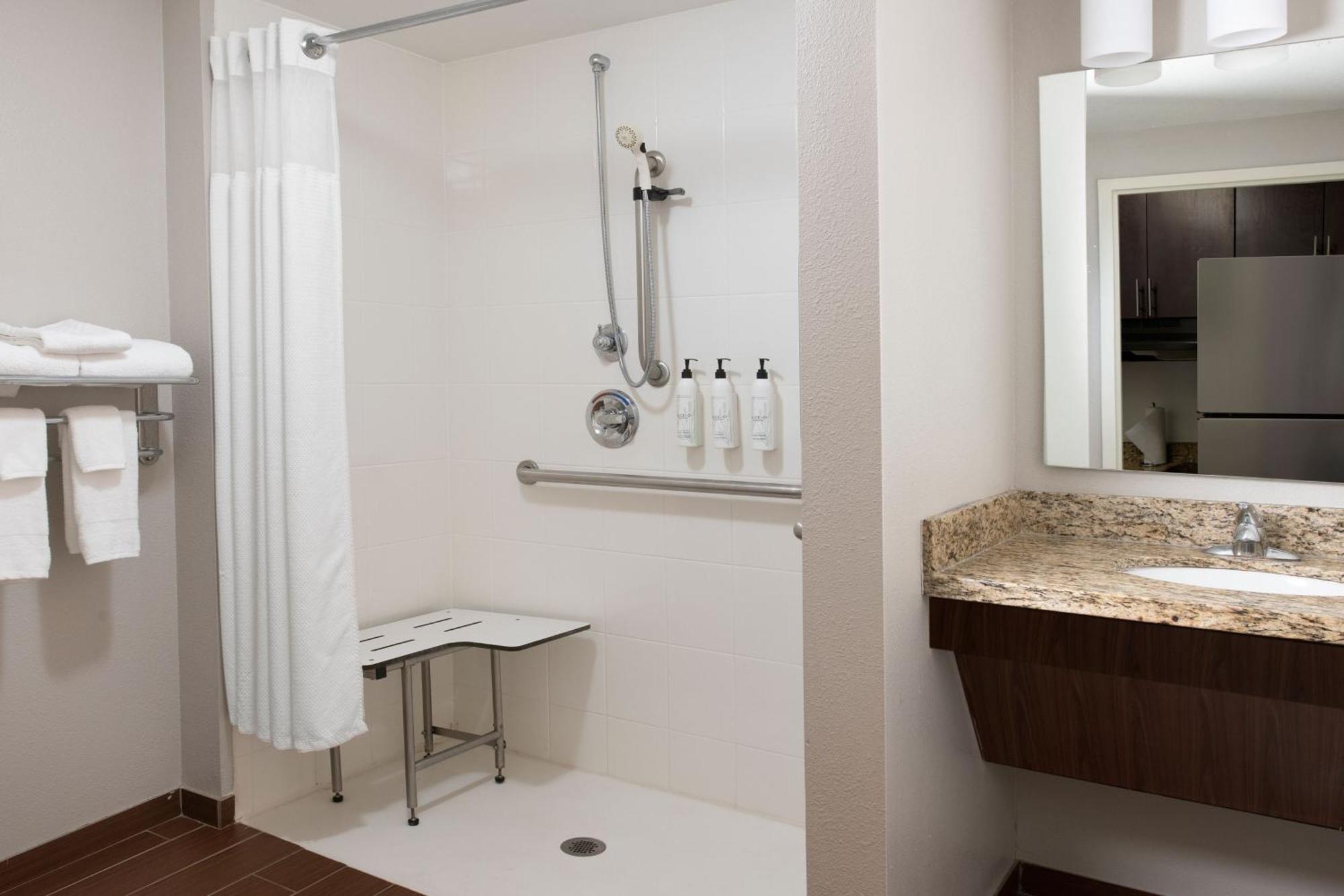 Towneplace Suites Oklahoma City Airport Bagian luar foto