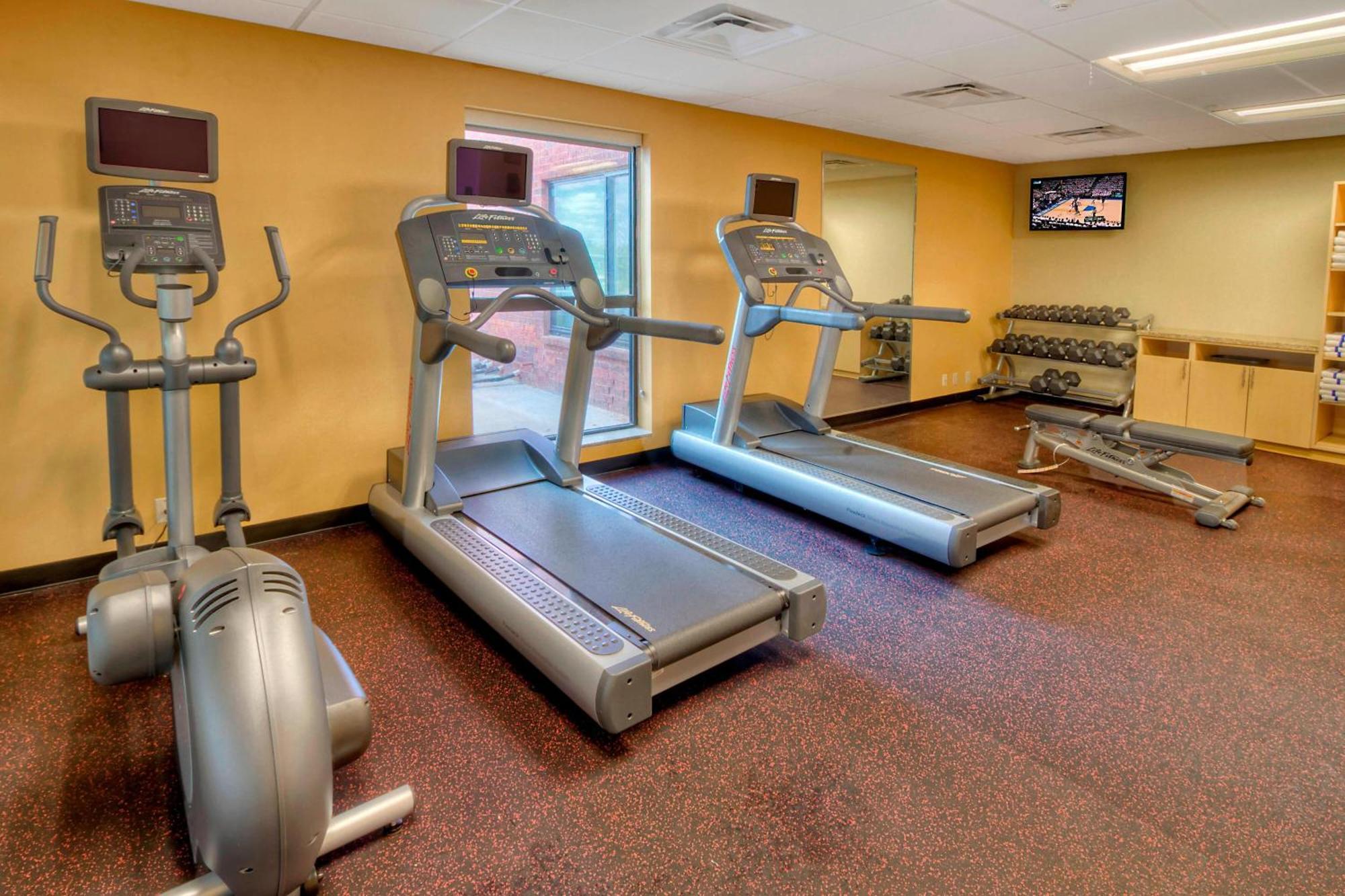Towneplace Suites Oklahoma City Airport Bagian luar foto