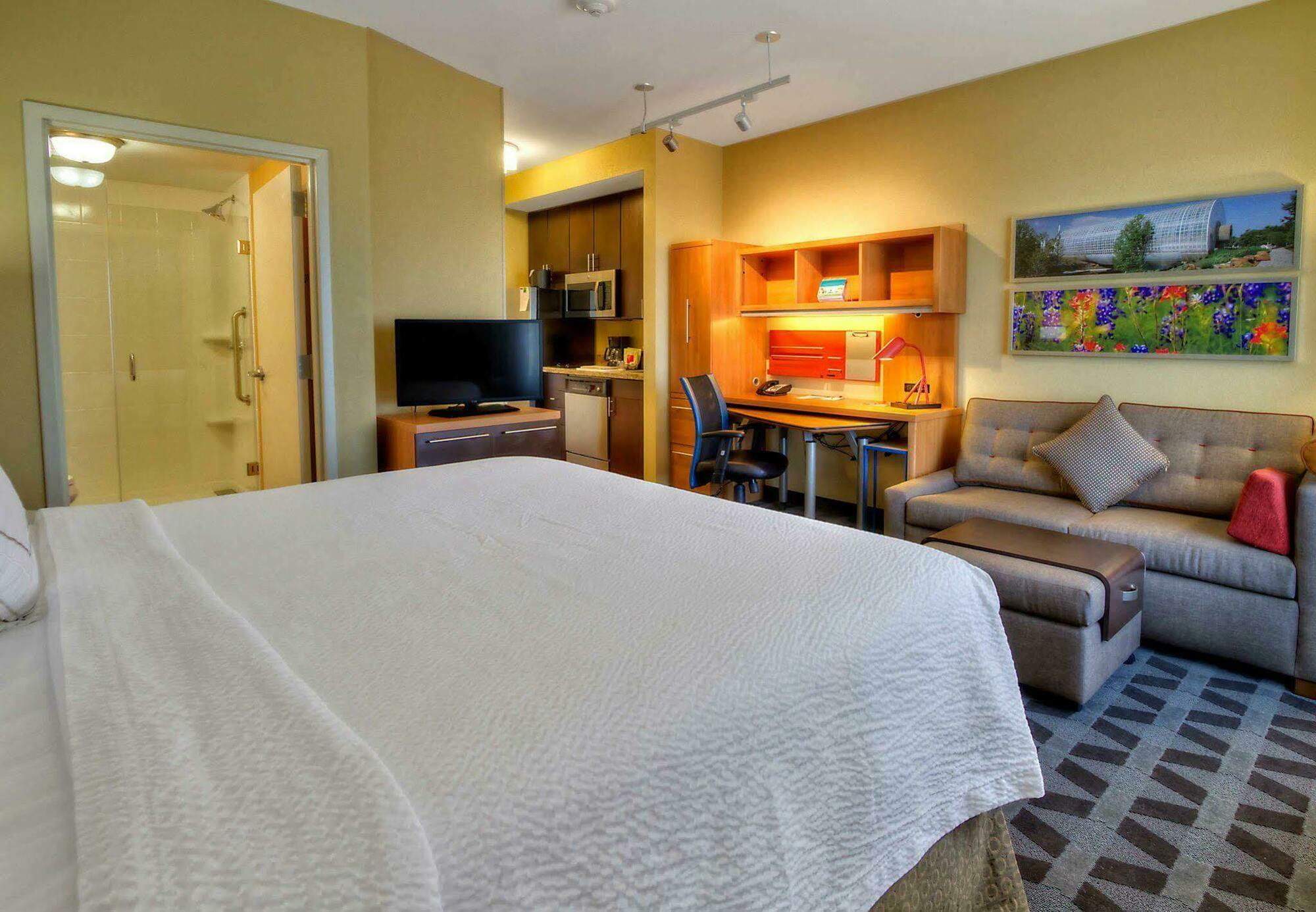 Towneplace Suites Oklahoma City Airport Bagian luar foto